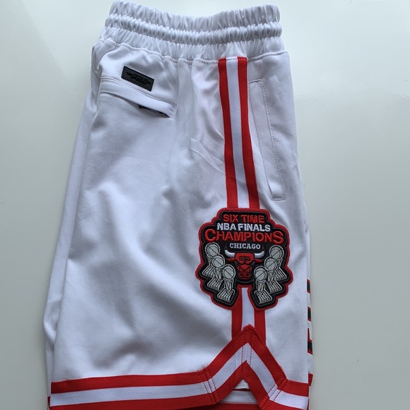 Chicago Bulls Pro Standard Shorts - Picture 9 of 10